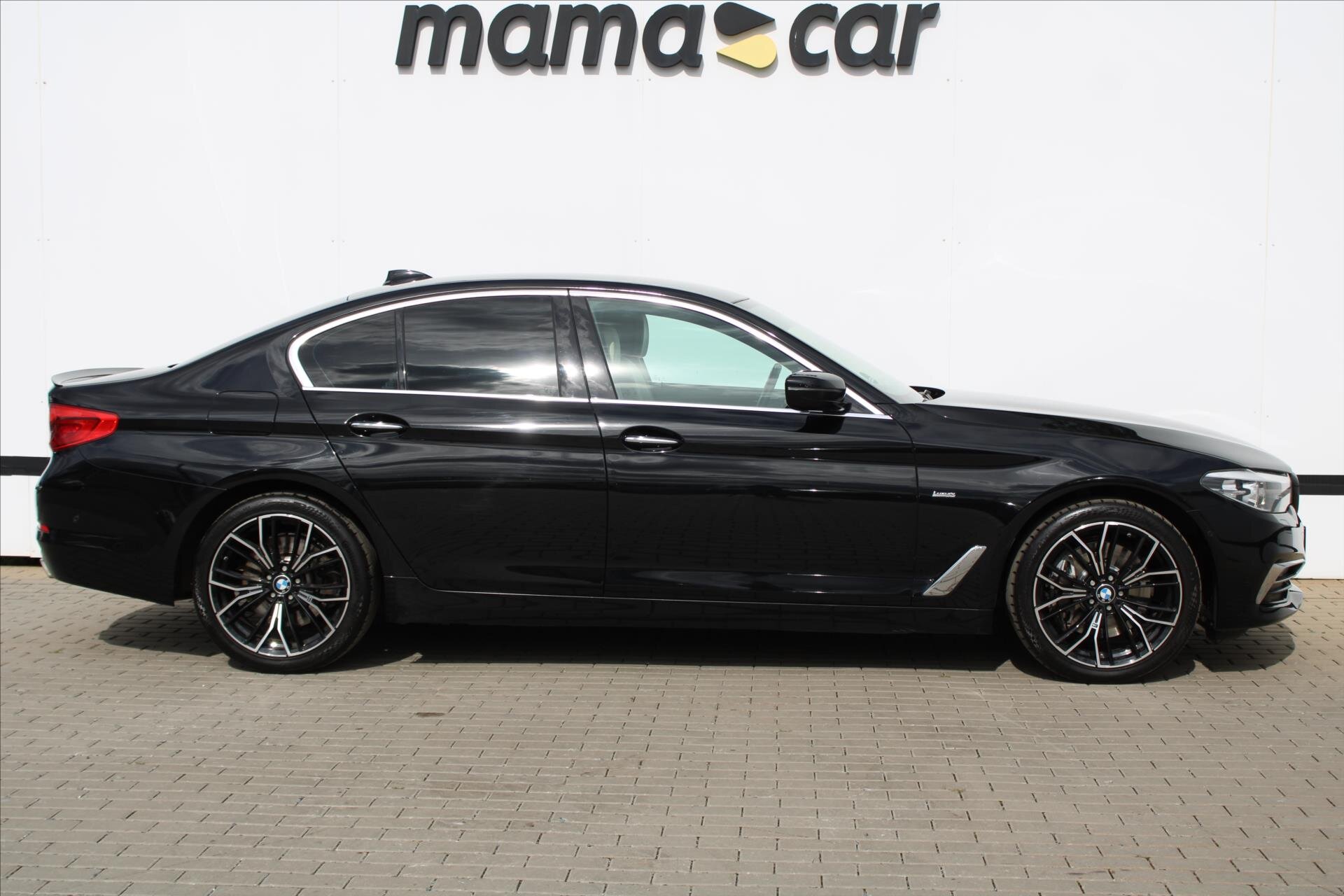 BMW Řada 5 Sedan 3,0 l 250 kw