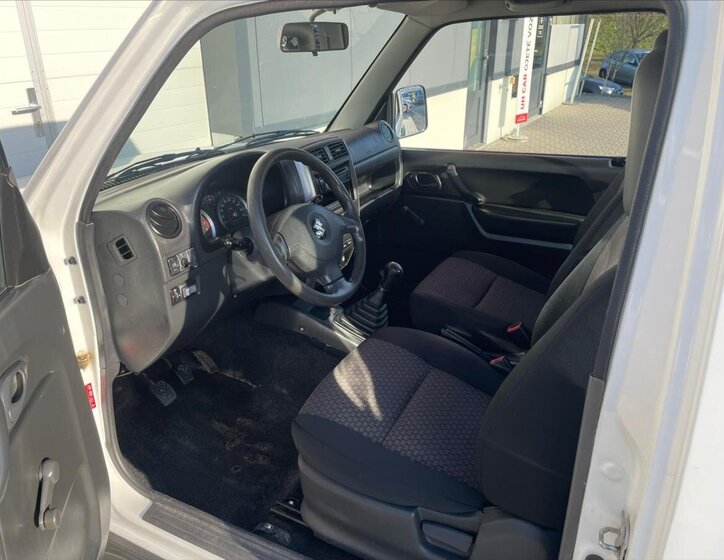 Suzuki Jimny 10