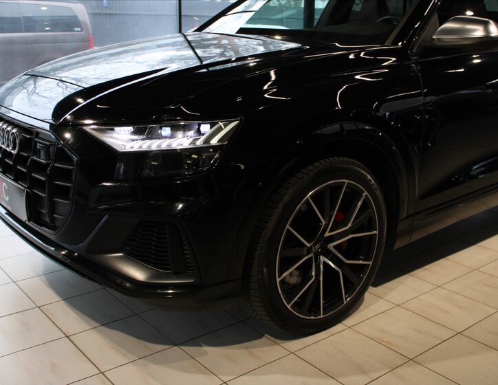 Audi SQ8 SUV / Terénní 4,0 l 320 kw