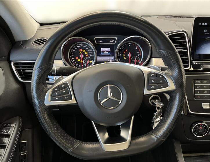 Mercedes-Benz GLE 10