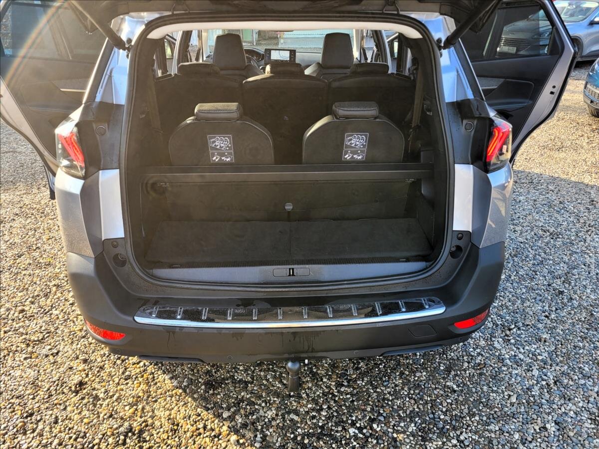 Peugeot 5008 SUV / Terénní 1,5 l 96 kw