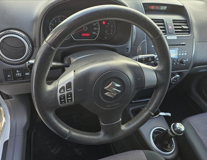 Suzuki SX4 12