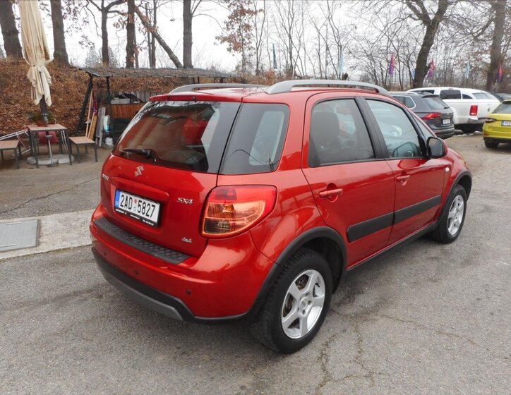 Suzuki SX4 Hatchback 1,6 l 88 kw