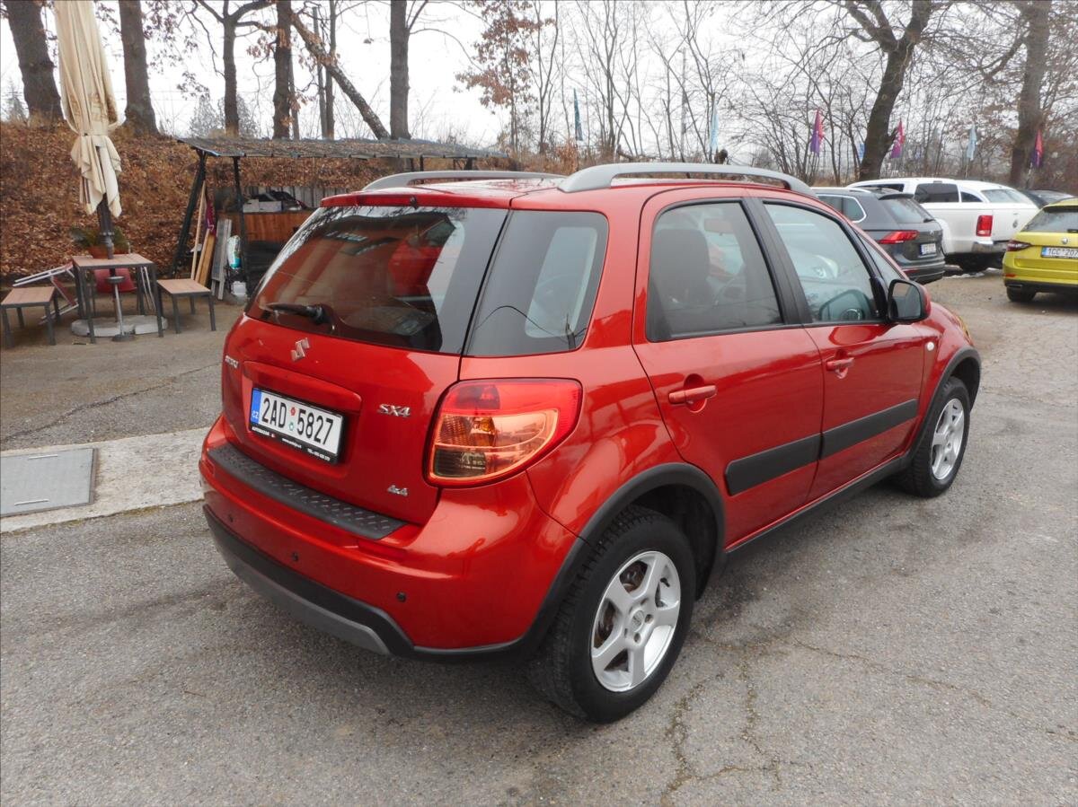 Suzuki SX4 Hatchback 1,6 l 88 kw
