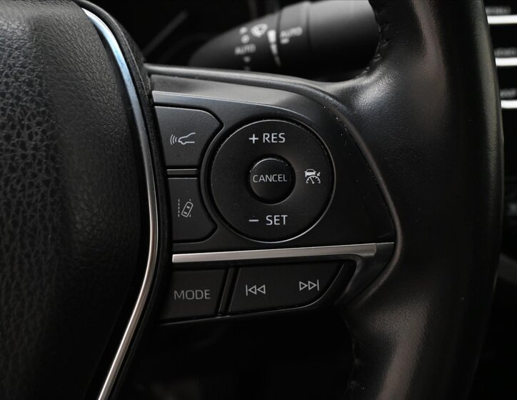 Toyota Camry Sedan / Limuzína 2,5 l 160 kw