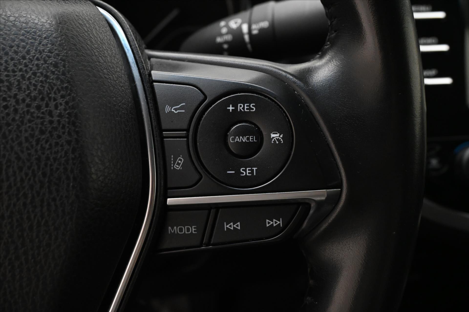 Toyota Camry Sedan / Limuzína 2,5 l 160 kw