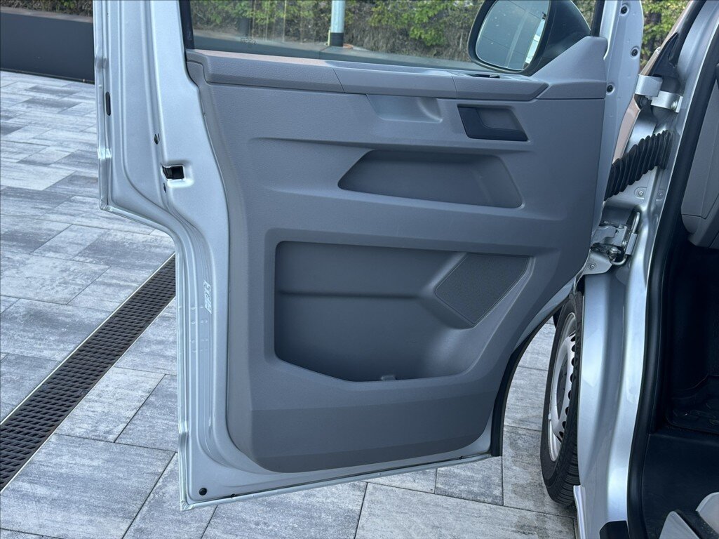Volkswagen Transporter Skříň 2,0 l 110 kw