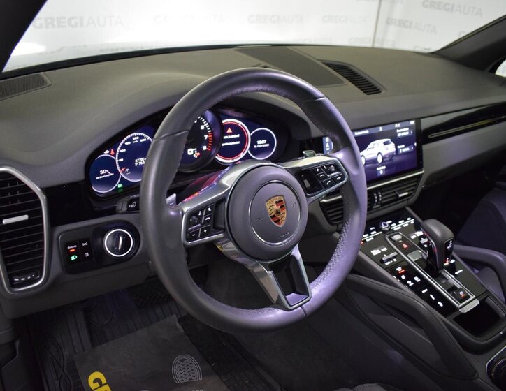 Porsche Cayenne SUV 3,0 l 250 kw