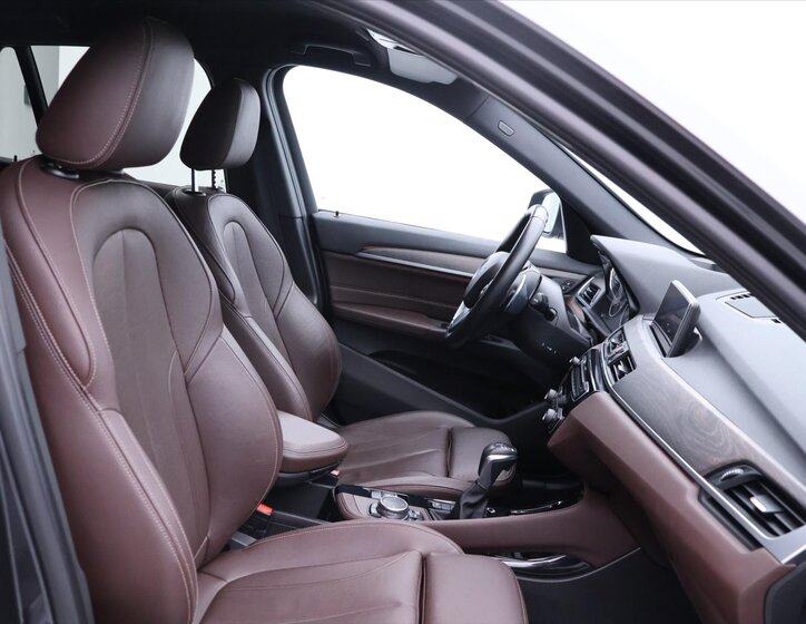 BMW X1 SUV / Terénní 2,0 l 140 kw