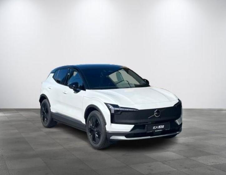 Volvo EX30 6