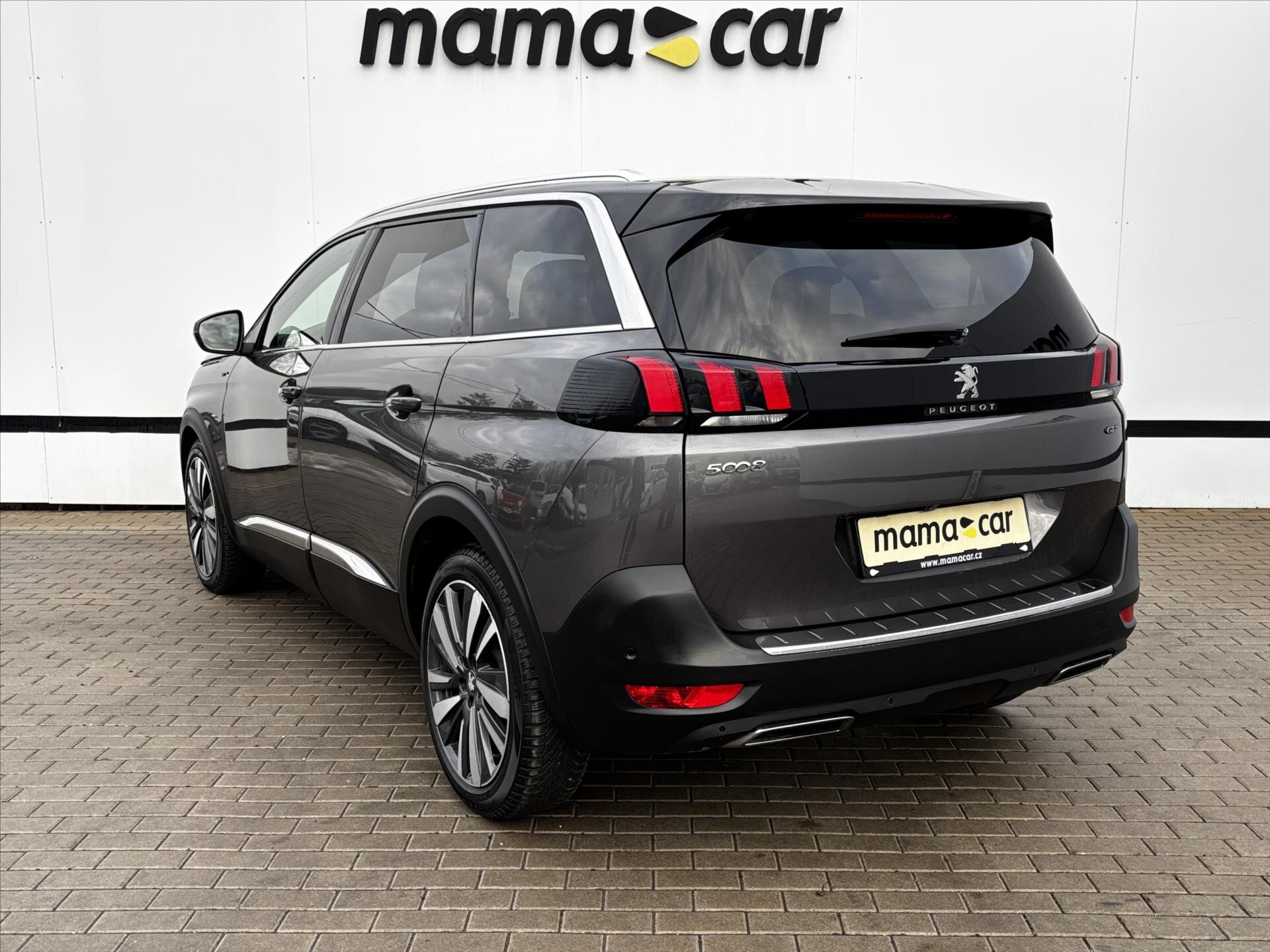 Peugeot 5008 SUV 2,0 l 130 kw