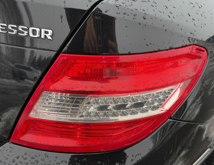 Mercedes-Benz Třídy C Sedan 1,8 l 135 kw