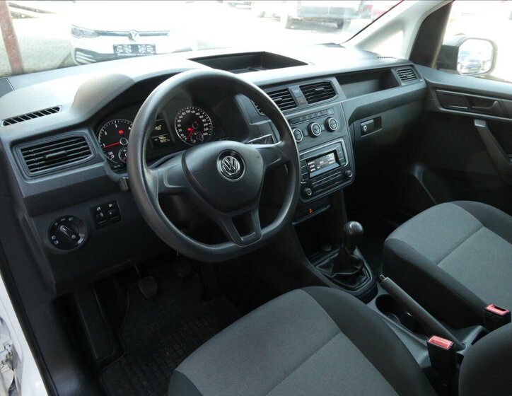 Volkswagen Caddy Skříň 2,0 l 75 kw