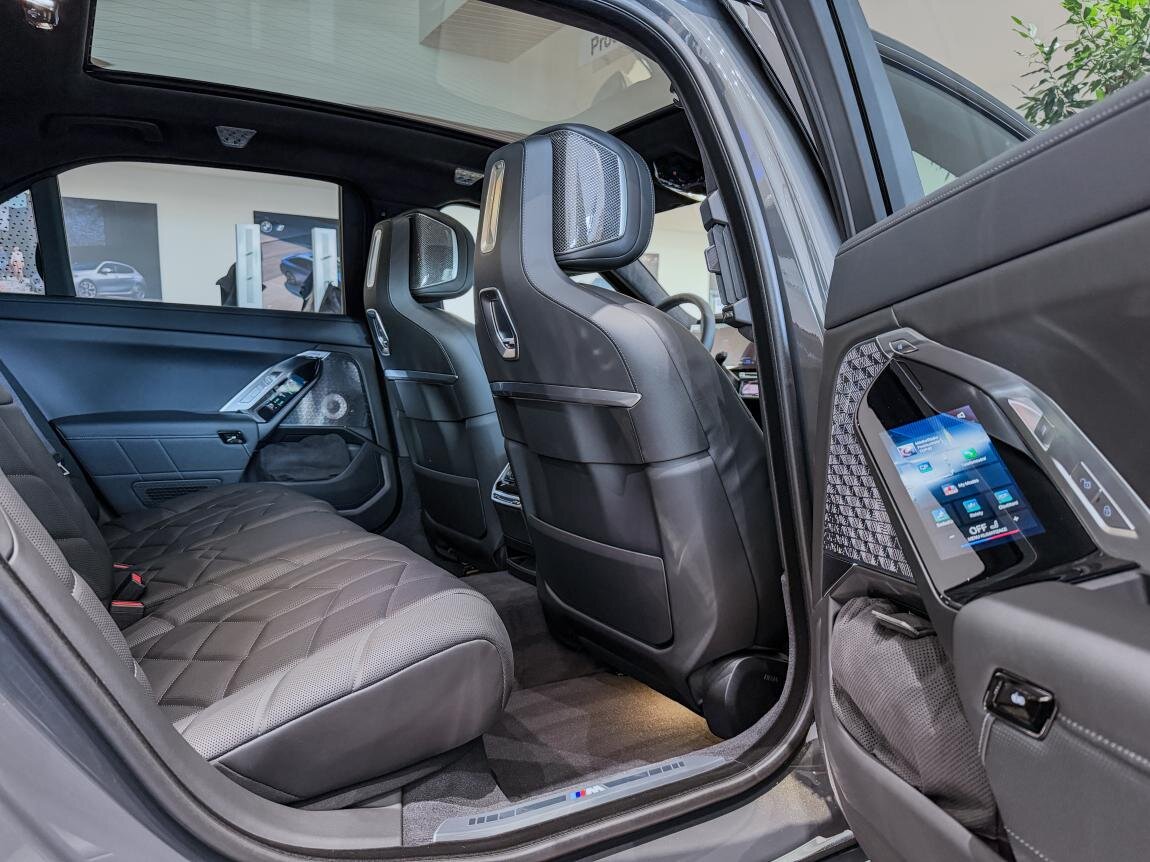 BMW Řada 7 Sedan / Limuzína 3,0 l 420 kw