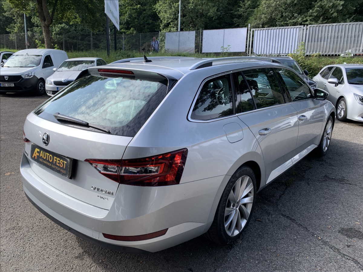 Škoda Superb