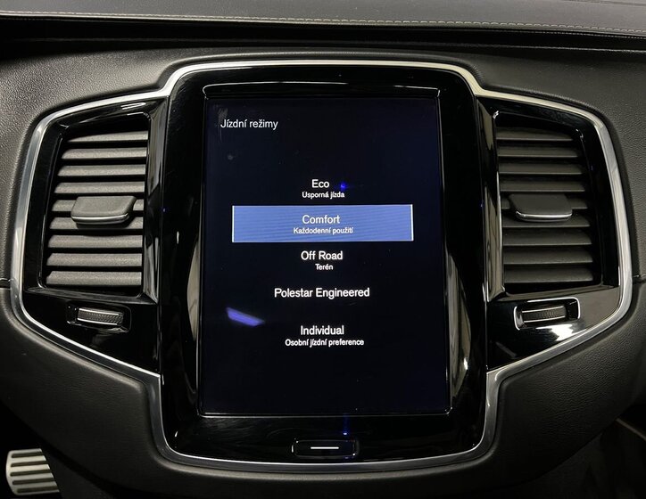 Volvo XC90 SUV / Terénní 2,0 l 177 kw