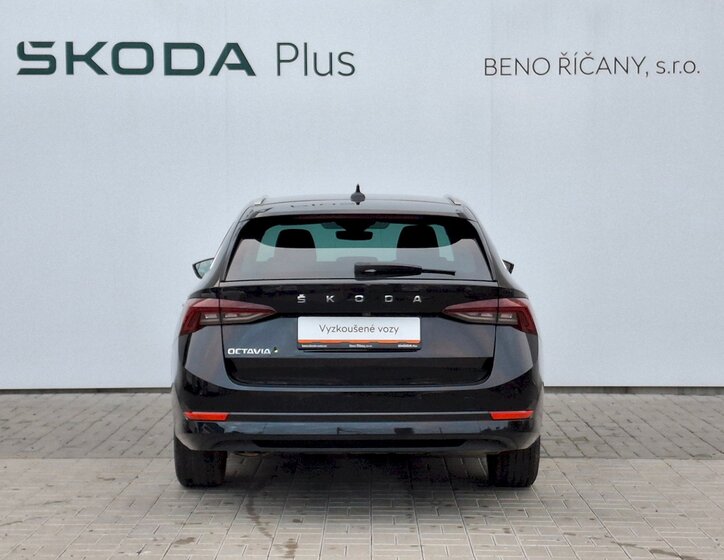 Škoda Octavia 12