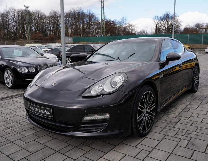 Porsche Panamera Sedan 3,6 l 220 kw