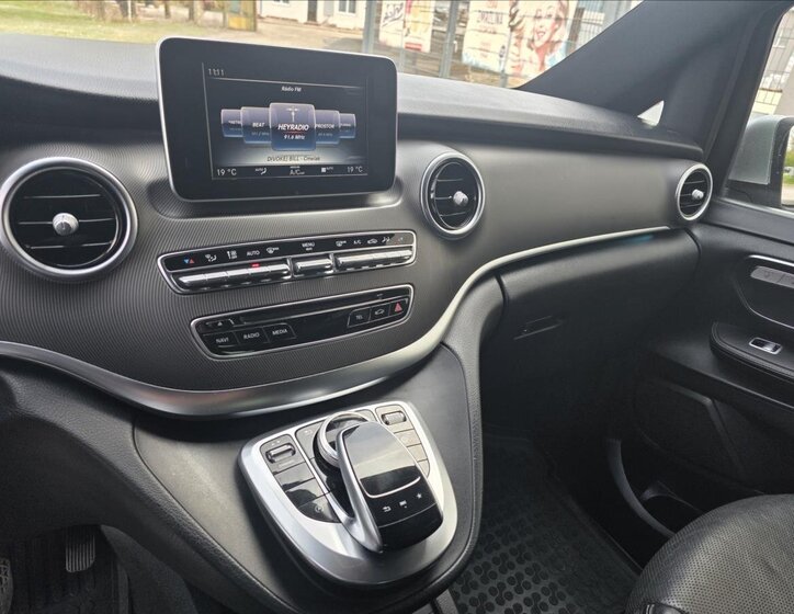 Mercedes-Benz Třídy V Kombi 2,1 l 140 kw
