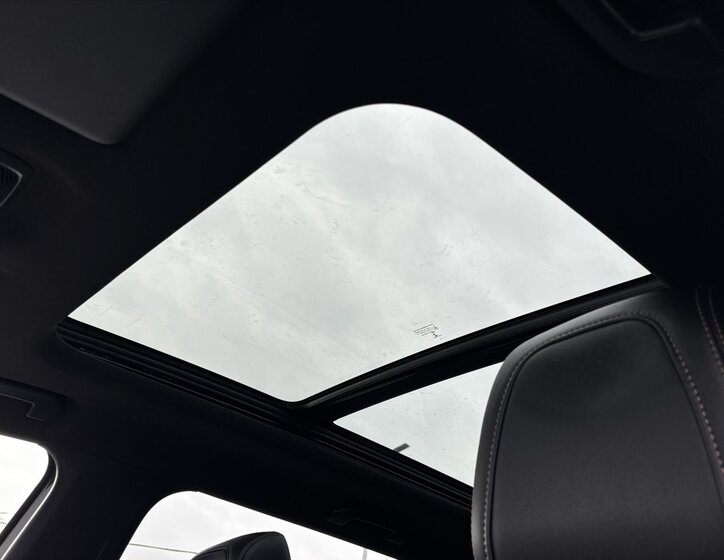 Peugeot 5008 SUV 2,0 l 130 kw