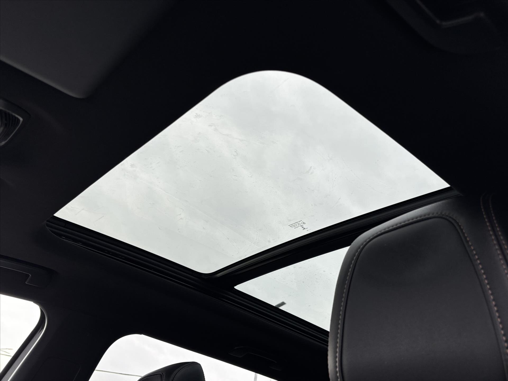 Peugeot 5008 SUV 2,0 l 130 kw