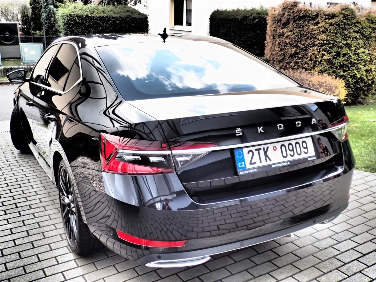 Škoda Superb Sedan / Limuzína 2,0 l 140 kw