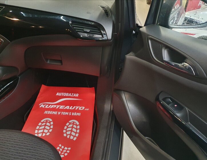 Opel Corsa Hatchback 1,4 l 66 kw