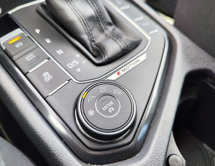 Volkswagen Tiguan 30