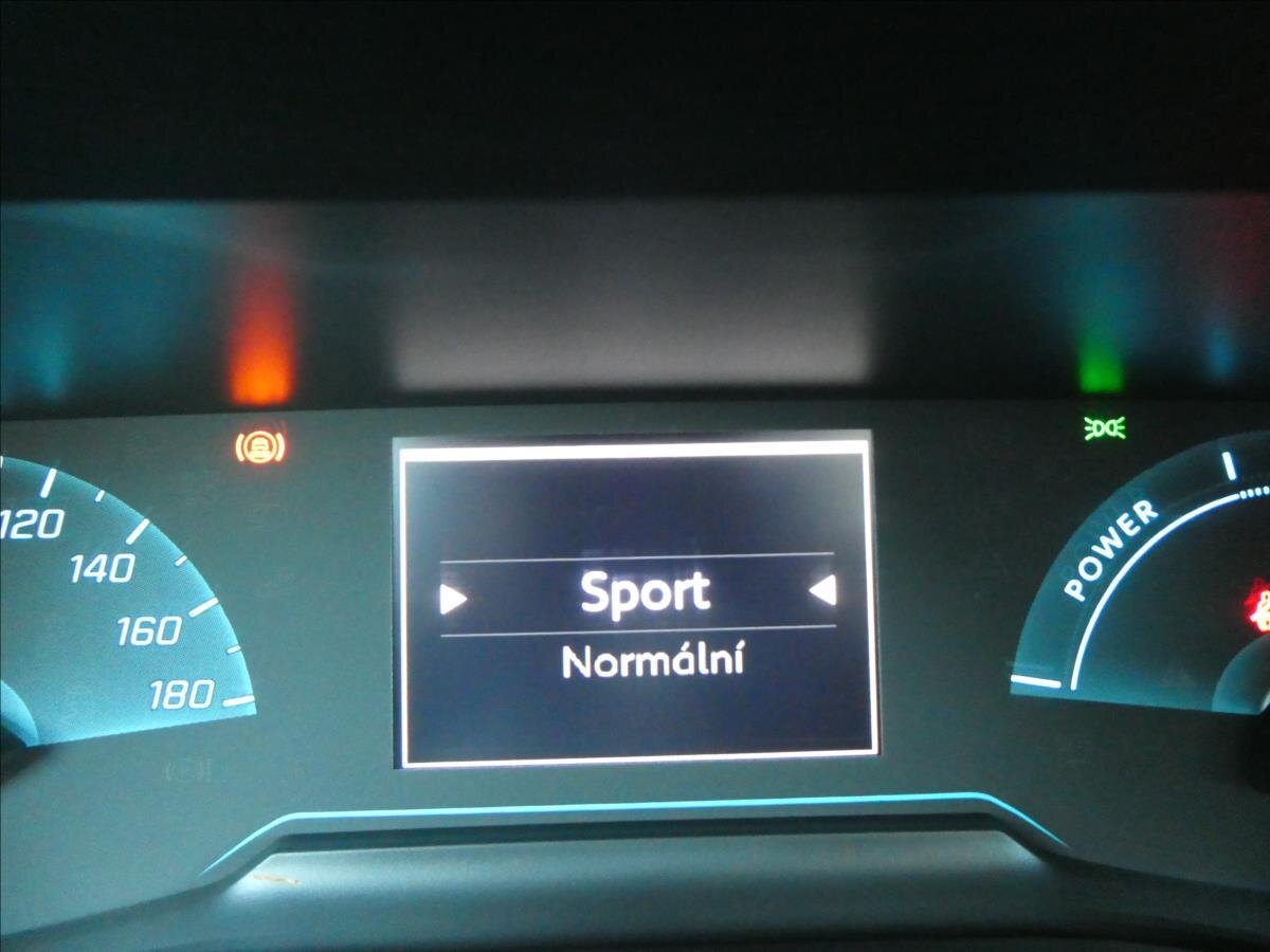 Peugeot 208 Hatchback 0,0 100 kw