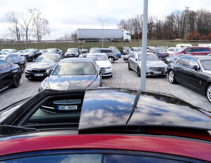 Mercedes-Benz Třídy E 18