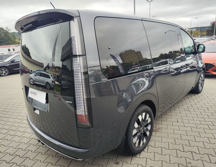 Hyundai Staria 5