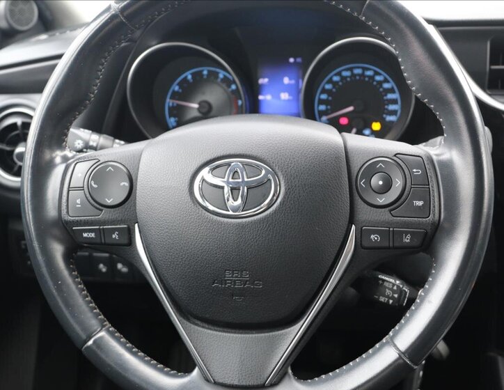 Toyota Auris Kombi 1,6 l 97 kw