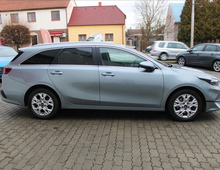 KIA Ceed Kombi 1,5 l 117 kw