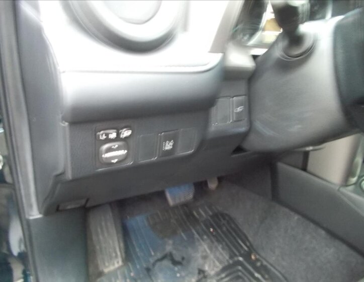 Toyota RAV4 SUV / Terénní 2,5 l 114 kw