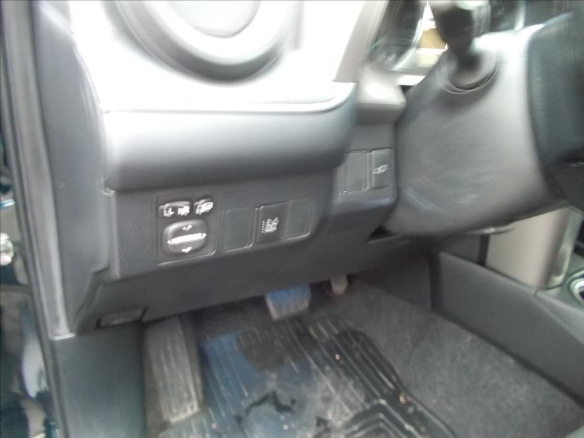 Toyota RAV4 SUV / Terénní 2,5 l 114 kw