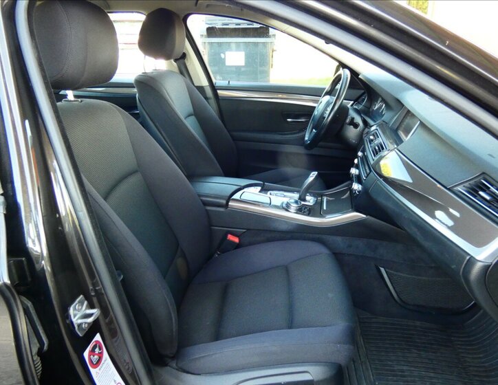 BMW Řada 5 Kombi 2,0 l 135 kw