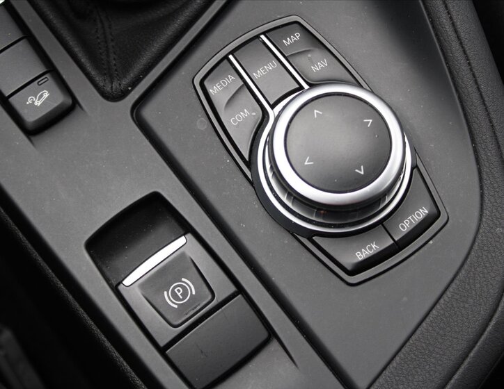 BMW X1 SUV 2,0 l 140 kw