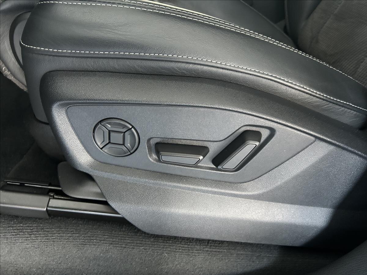 Audi Q8 SUV / Terénní 3,0 l 250 kw