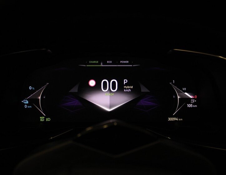 DS Automobiles DS7 Crossback SUV / Terénní 1,6 l 221 kw