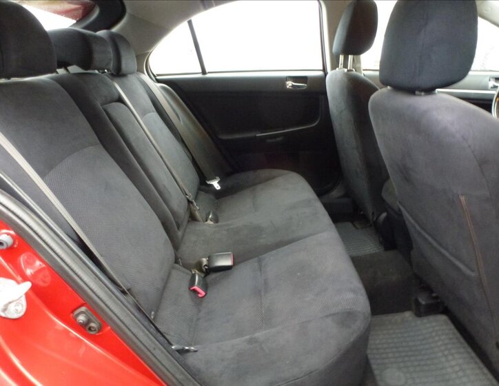 Mitsubishi Lancer Hatchback 2,0 l 217 kw