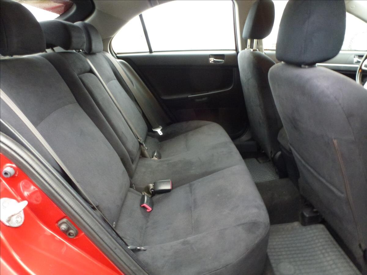 Mitsubishi Lancer Hatchback 2,0 l 217 kw