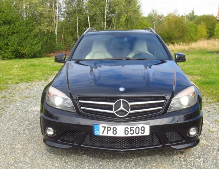 Mercedes-Benz Třídy C Kombi 6,2 l 336 kw