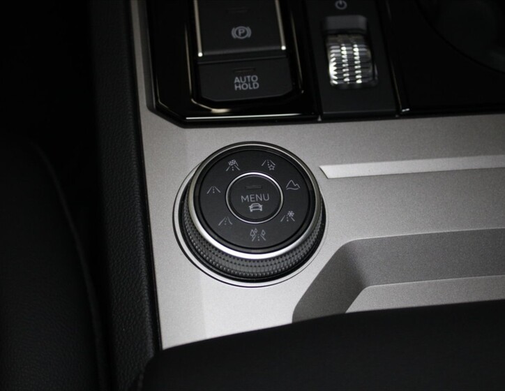 Volkswagen Touareg 19