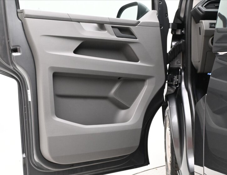 Volkswagen Transporter Skříň 2,0 l 110 kw