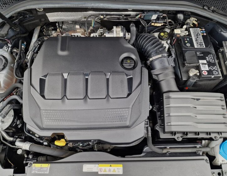 Volkswagen Passat Sedan / Limuzína 2,0 l 147 kw