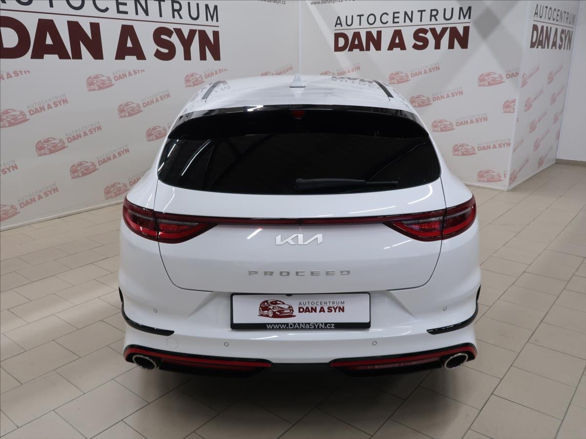 KIA ProCeed Kombi 1,6 l 150 kw