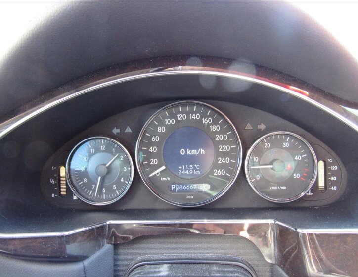 Mercedes-Benz CLS Sedan / Limuzína 3,0 l 165 kw