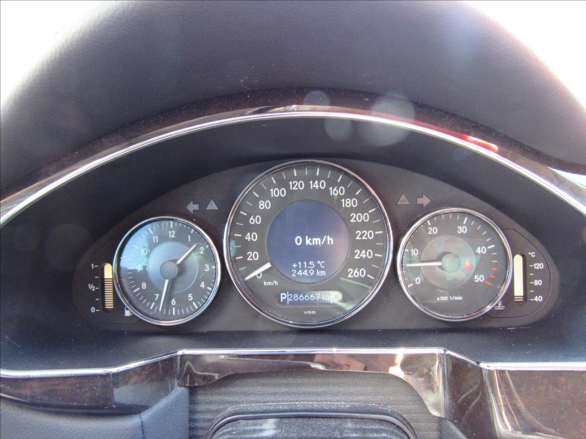 Mercedes-Benz CLS Sedan / Limuzína 3,0 l 165 kw