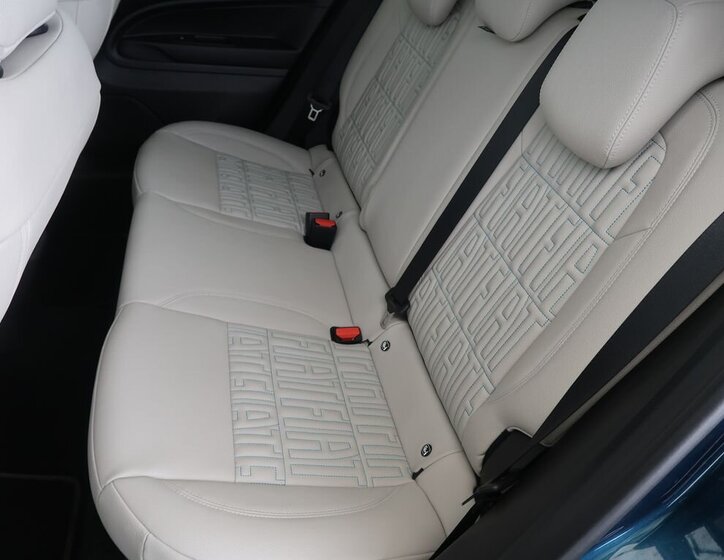 Fiat 600 SUV / Terénní 1,2 l 100 kw