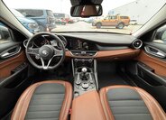 Alfa Romeo Giulia Sedan / Limuzína 2,1 l 132 kw